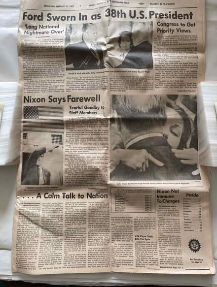 Photo of free vintage Oakland Tribune issues (near the Cupertino Library) #2