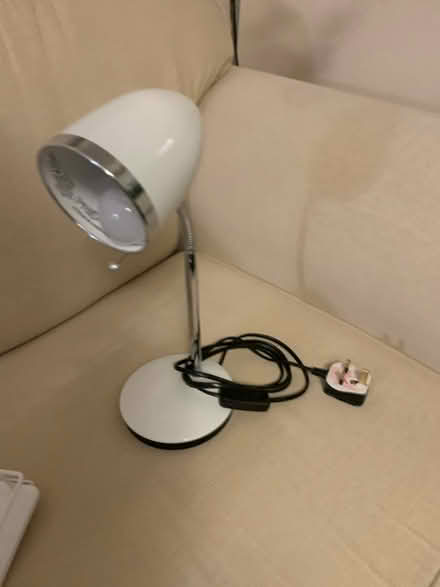 Photo of free Working Lamp - loose bulb attached (SE28) #1