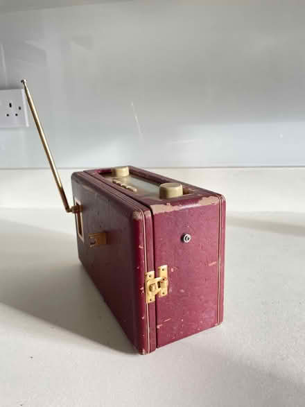 Photo of free Robert’s DAB radio (Southside, Glasgow) #4