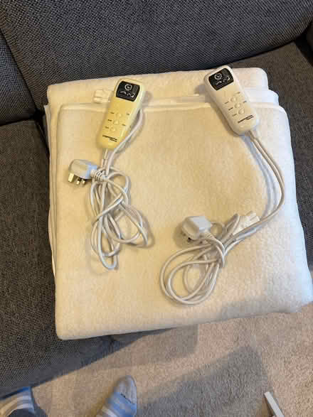 Photo of free King size Electric underblanket (Crouch End N8) #1