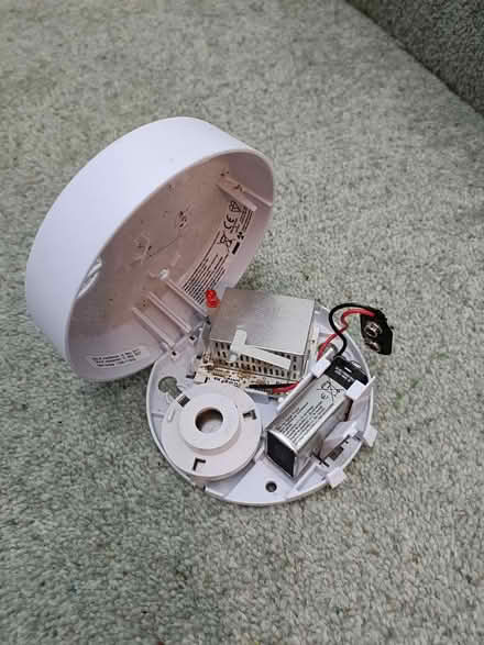 Photo of free Working fire alarm VGC (Shirley CR0) #2