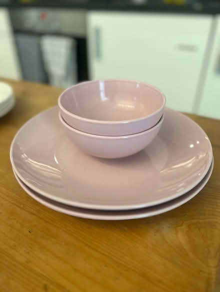 Photo of free Lots of plates and bowls (SE16) #3