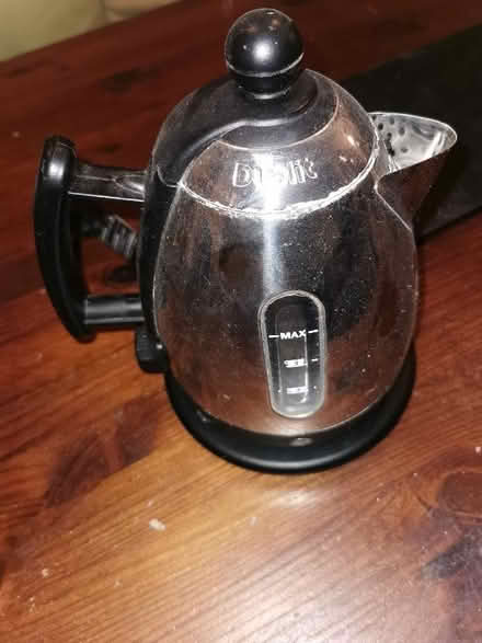 Photo of free Small kettle. (The Nurserylands TW12) #1