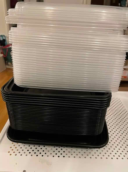 Photo of free Assorted plastic containers w/ lids (Oakland) #4