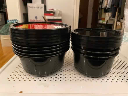 Photo of free Assorted plastic containers w/ lids (Oakland) #1