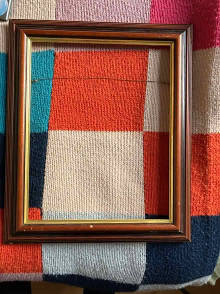 Photo of free Wooden frame (Nw3) #1
