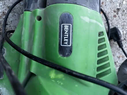 Photo of free Leaf vacuum/blower (Strood ME2) #3