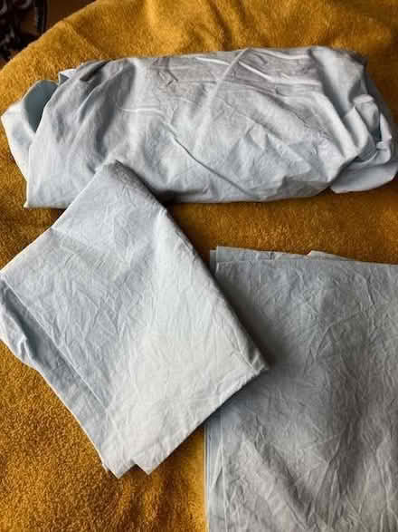 Photo of free Double size fitted sheet & two pillowcases (Malvern WR14) #1