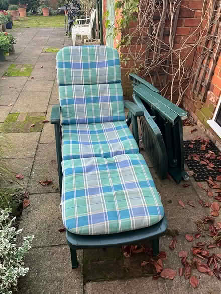 Photo of free 2 sunloungers with cushions (Hitchin Herts) #1