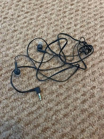 Photo of free Earphones (CR7) #1