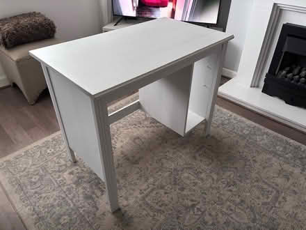 Photo of free White desk (WN7) #2