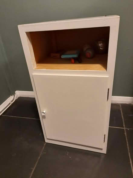 Photo of free Cabinet - bathroom or bedroom (kendal LA9) #2