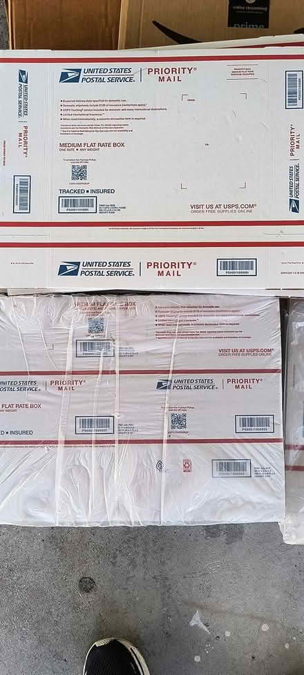 Photo of free USPS Priority mail boxes (St. Petersburg) #2