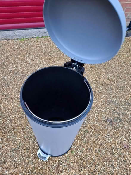 Photo of free Kitchen bin (Loughton IG10) #2