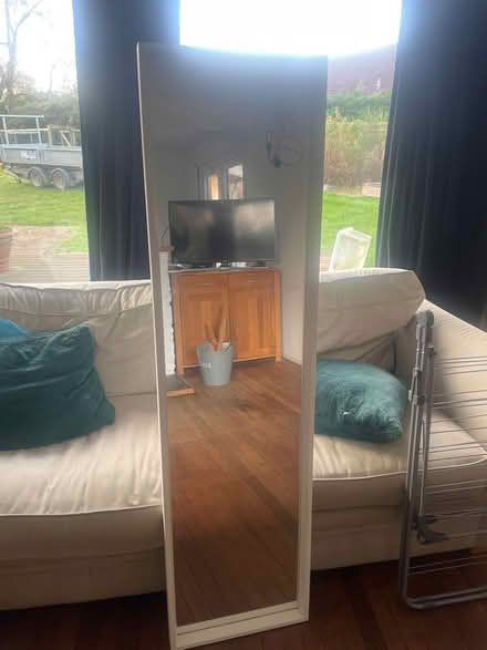 Photo of free Long mirror (RG4) #1