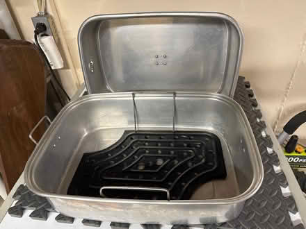 Photo of free Large aluminum roasting pan (West Natick) #1