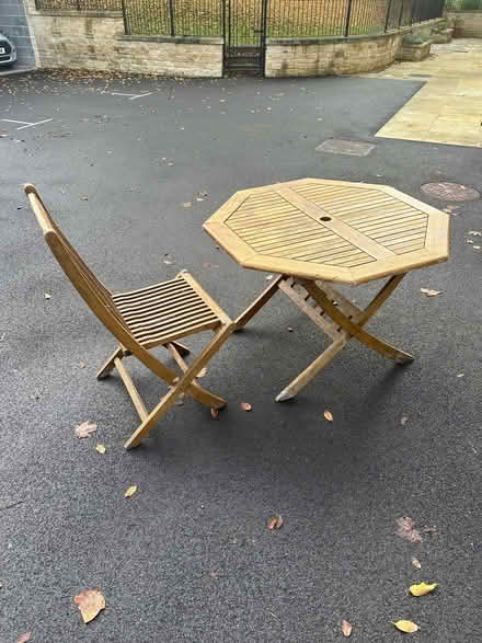 Photo of free Garden table and 4 chairs (Bathford) #1