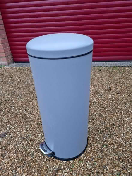 Photo of free Kitchen bin (Loughton IG10) #1