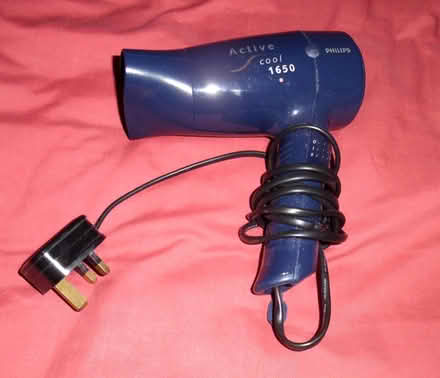 Photo of free hairdryer (Winterbourne, Lewes. BN7) #1