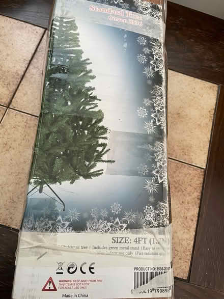 Photo of free Artificial Christmas Tree 4ft (Westerton, Bearsden G61) #4