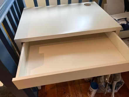 Photo of free White desk (Knockholt/Dunton Green TN14) #3