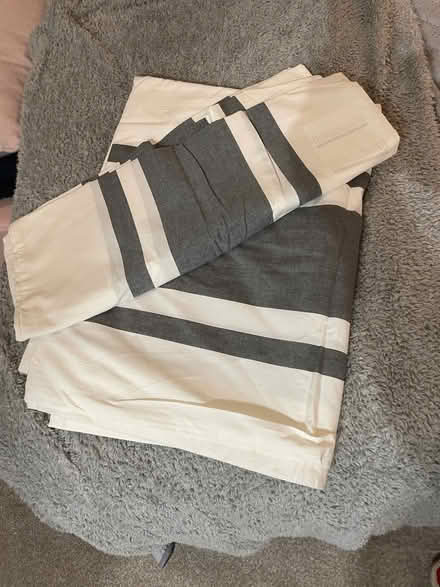 Photo of free Grey and White Double Duvet Sheet and Pillowcases (Woodhouse S13) #1