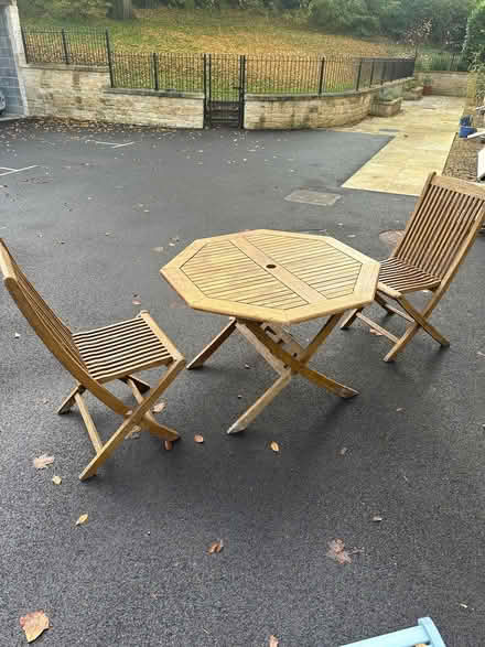 Photo of free Garden table and 4 chairs (Bathford) #4