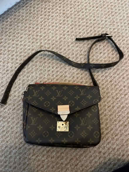 Photo of free Fake designer bag - broken (CR7) #1