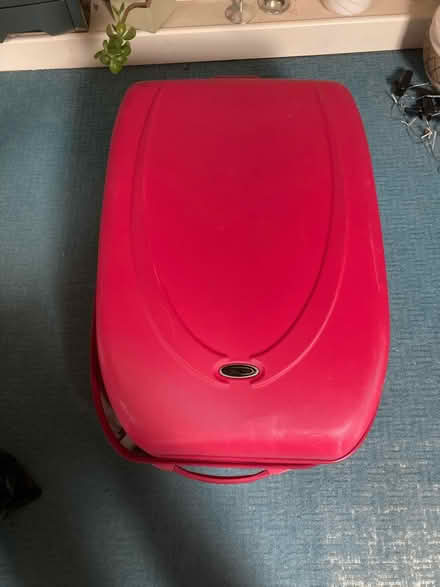 Photo of free Pink hard suit casw (B26) #3