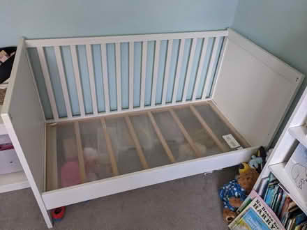 Photo of free Cot / toddler bed (Streatham SW16) #2