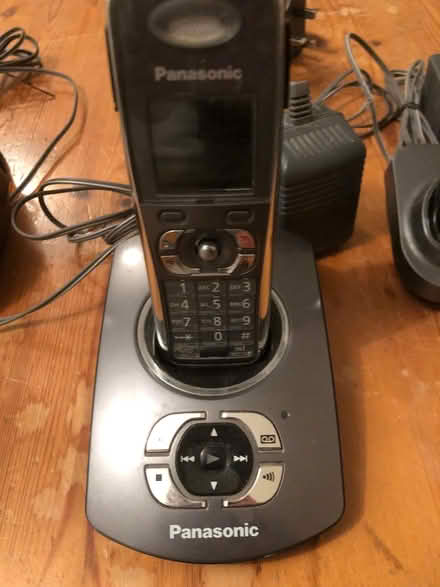 Photo of free Panasonic cordless phone/answerphone set (CT10) #2