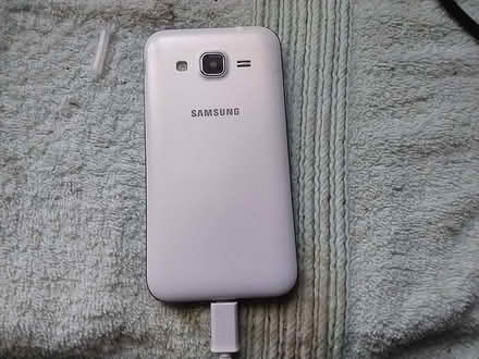 Photo of free Samsung mobile phone (Redbourn AL3) #2