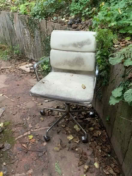 Photo of free Chair on wheels (Bowbridge GL5) #2