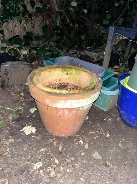 Photo of free Pots (TW20) #3