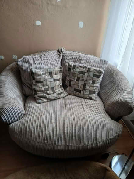 Photo of free Gray cuddle chair (Gillingham ME7) #1
