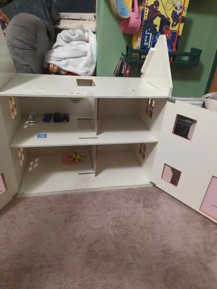 Photo of free Dolls house - needs some repairs (BD18 Shipley) #3