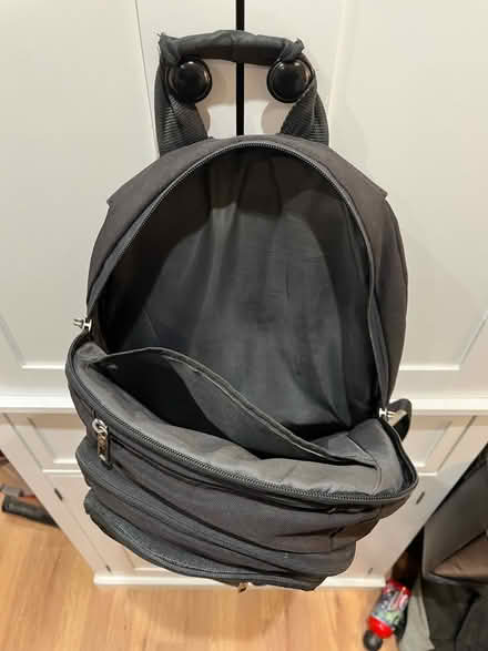 Photo of free Well-used Samsonite backpack (Chesham HP5) #4