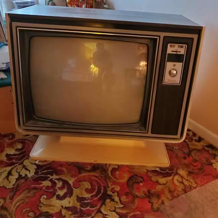 Photo of free Vintage Zenith Television (Martingrove and Rathburn) #1