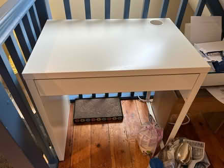 Photo of free White desk (Knockholt/Dunton Green TN14) #2