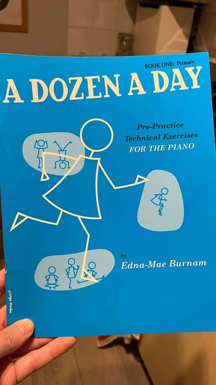 Photo of free Beginners Learn To Play Piano Books (PL1) #3