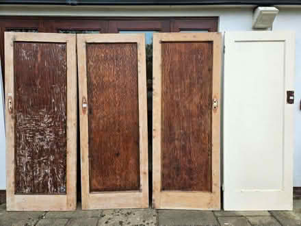 Photo of free x4 1930's single panel doors (Copthorne SY3) #2