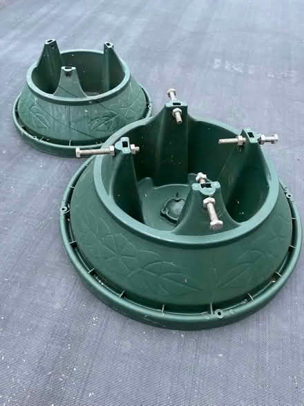 Photo of free Christmas tree holders (CR8) #1