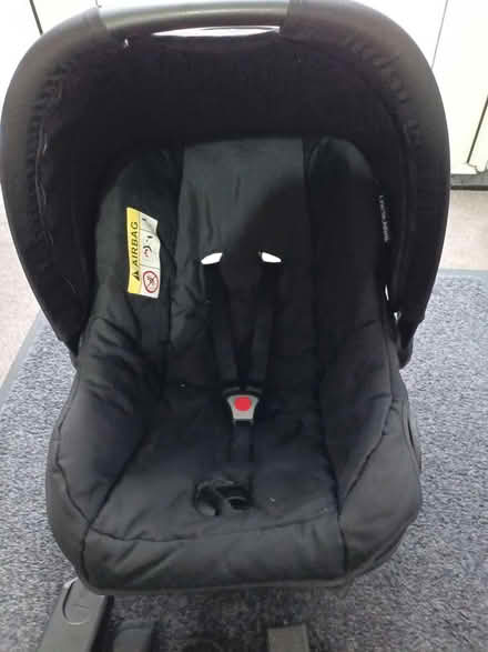 Photo of free Car seat (DE21) #3