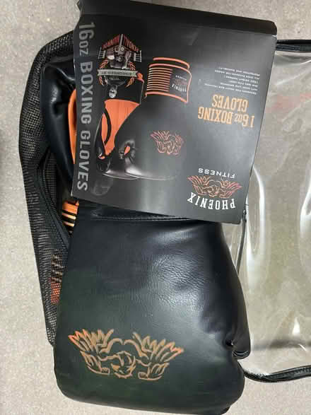 Photo of free 2 pairs of 16oz boxing gloves (Islington, N7) #2