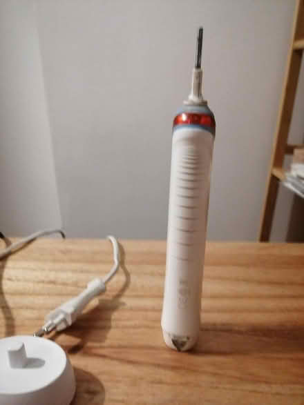 Photo of free Electric toothbrush (West Norwood SE27) #1