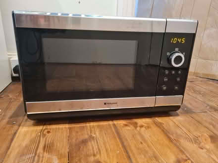 Photo of free Microwave (Portslade by Sea BN41) #3