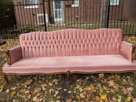 Photo of free Gorgeous pink velvet couch (East York) #1