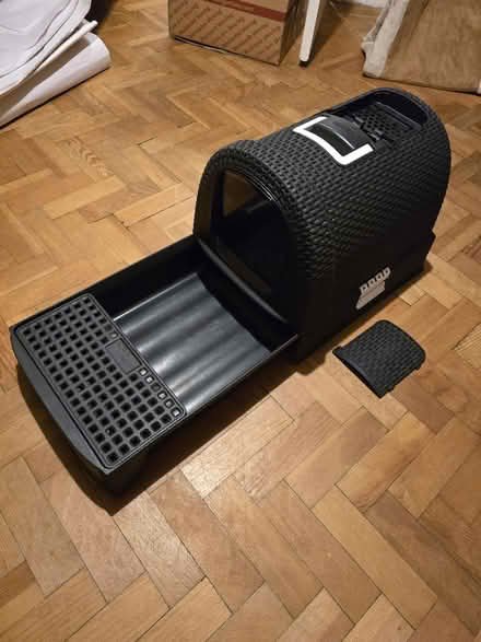 Photo of free Cat litter tray (black) (Finchley Central) #2