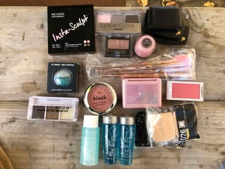 Photo of free Make up unused (TW3 Hounslow rail station) #1