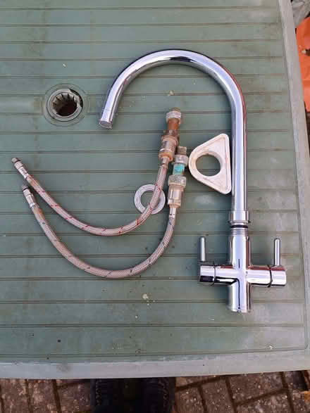 Photo of free 4 Kitchen Taps (Botley OX2) #2